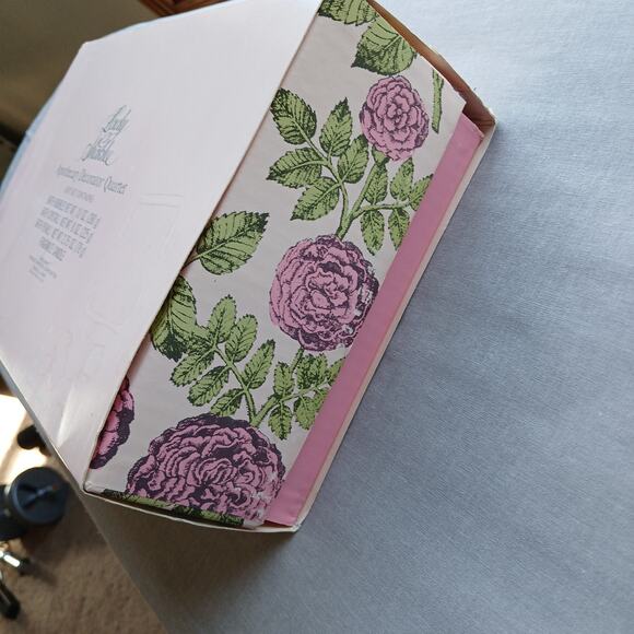 Vintage Lady Shaklee Apothecary Decorator Quartet Gift Set NOS unopened - Picture 7 of 8